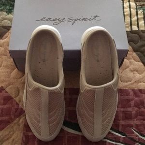 Easy Spirit (NEW) Women’s Shoes